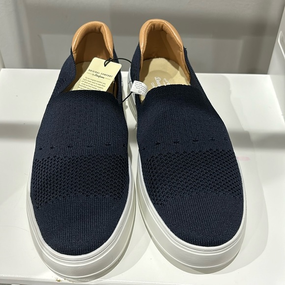 dearfoams Shoes - Dearforms Sneakers Size 8.5 Womens Sophie Slip On Navy Blue